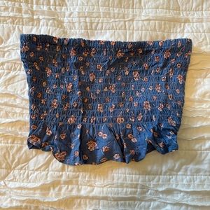 American Eagle XS blue tube top with flowers! Super stretchy and light
